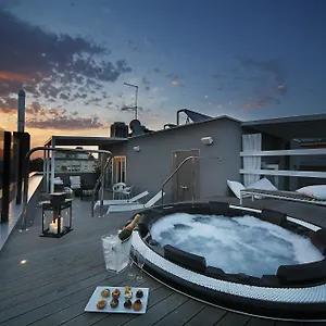 https://q-hotel.riccione-hotels.org